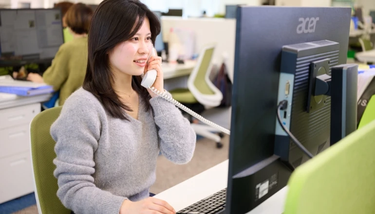 業務部の業務風景